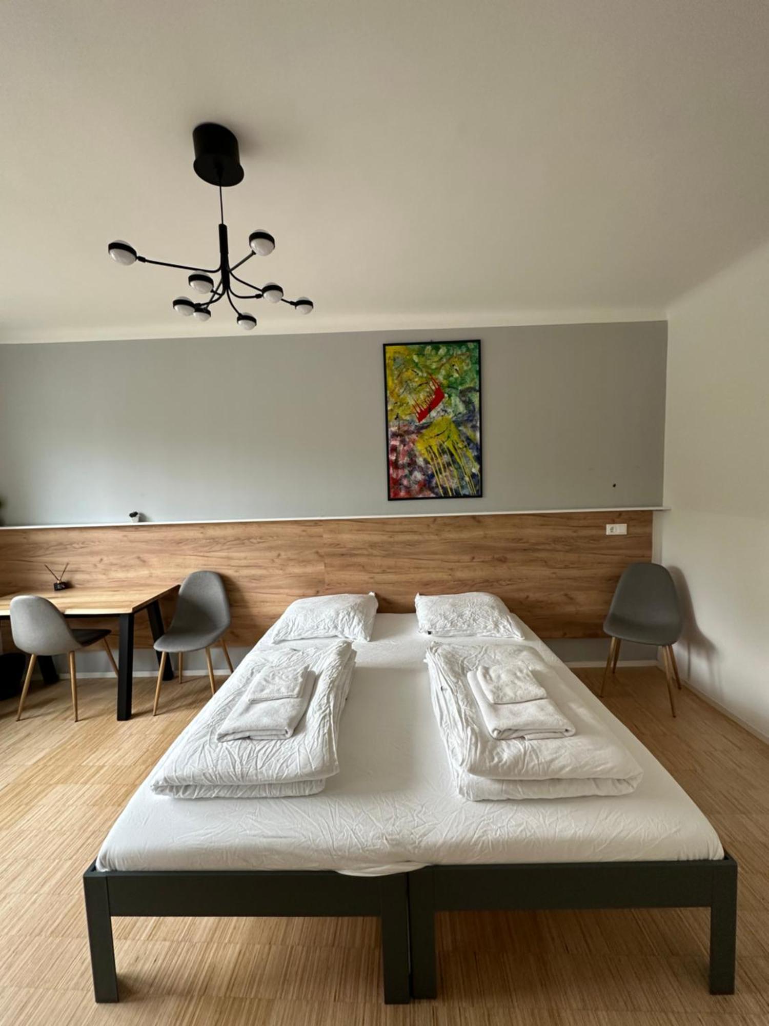Lion'S Rooms N Apartments Вена Экстерьер фото