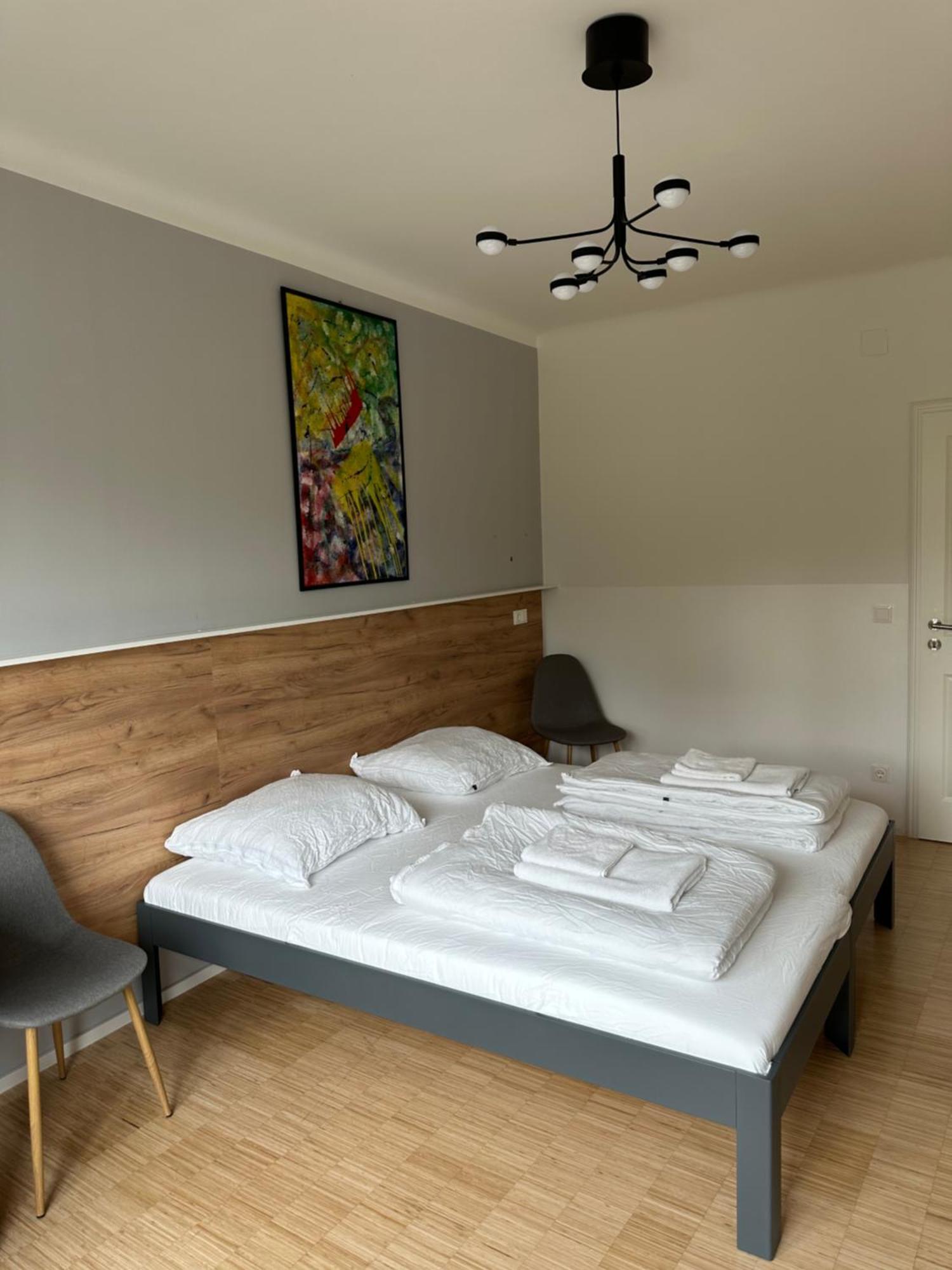 Lion'S Rooms N Apartments Вена Экстерьер фото